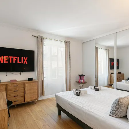 Azurenting - Notre Dame - Piscine Privée Hébergement de vacances Vallauris